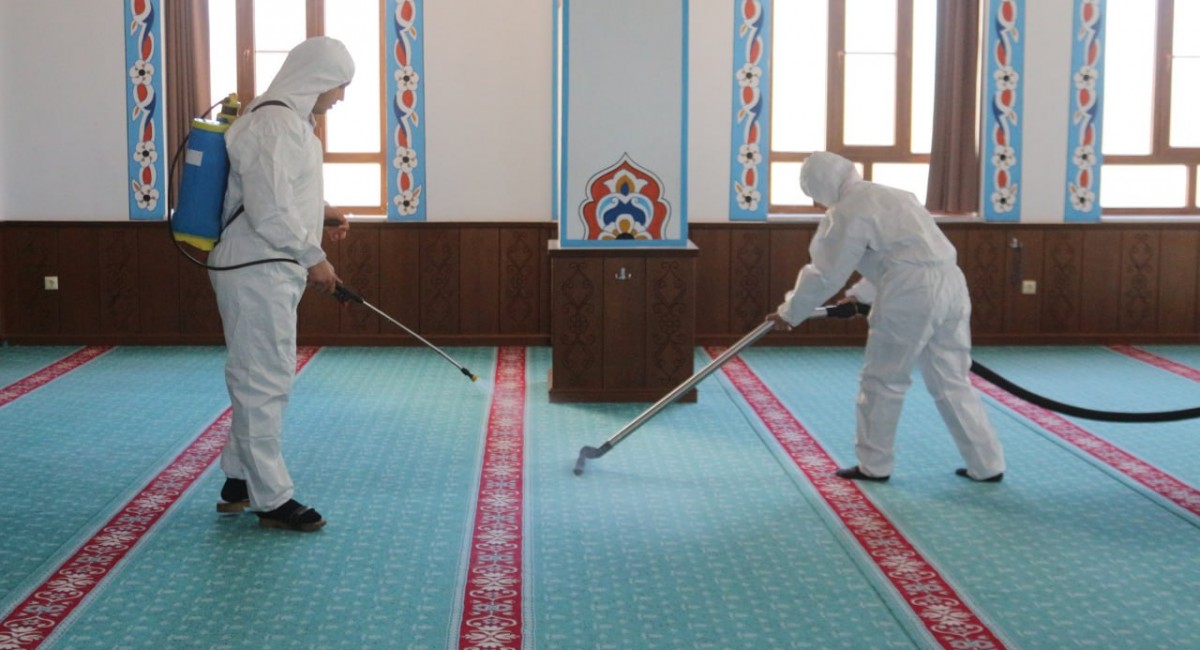Camii Temizliği